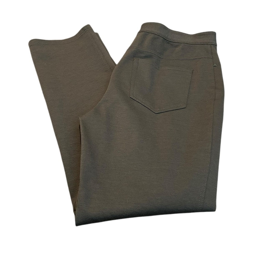 CHICO’S stretchy pants